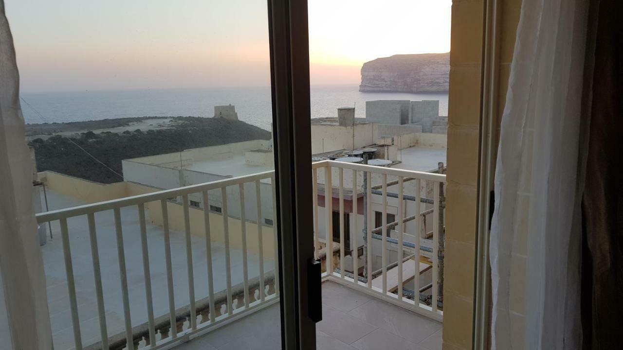 Palm Court Apartment Xlendi Buitenkant foto