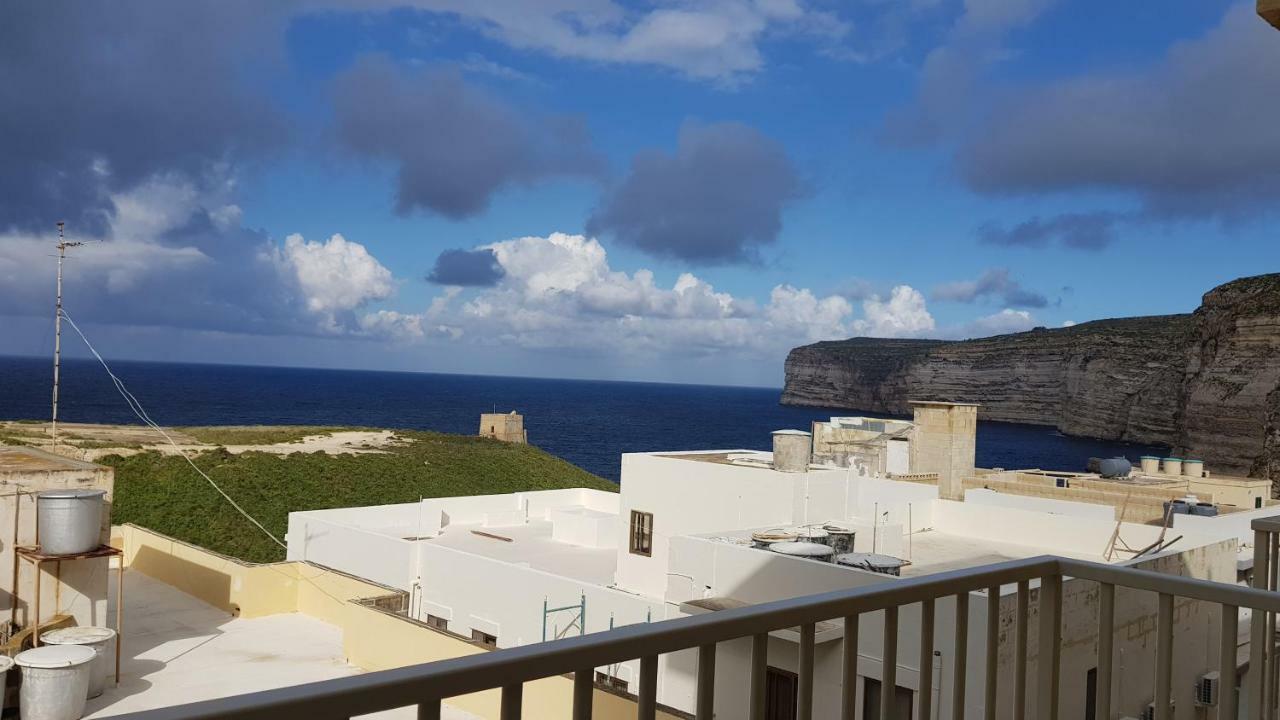 Palm Court Apartment Xlendi Buitenkant foto